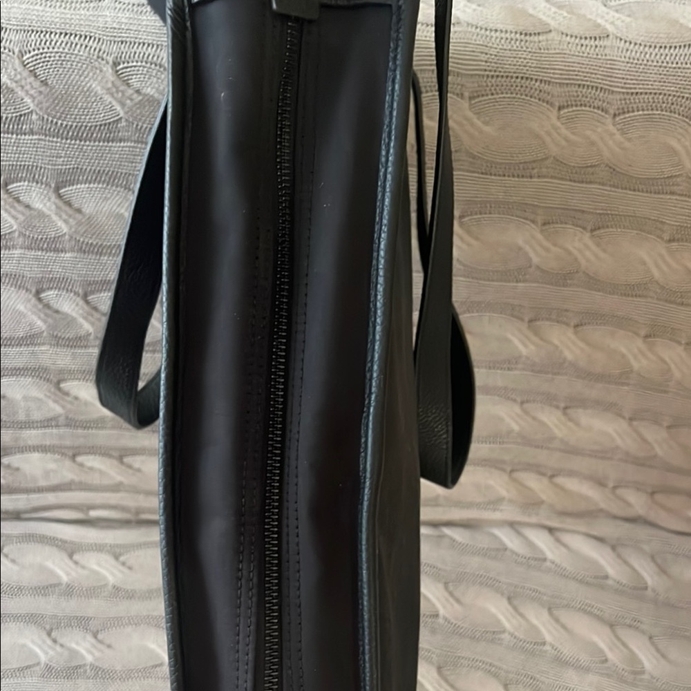 Lululemon Athletica Black Crossbody Bag Minimalist Design - Picture 8 of 14